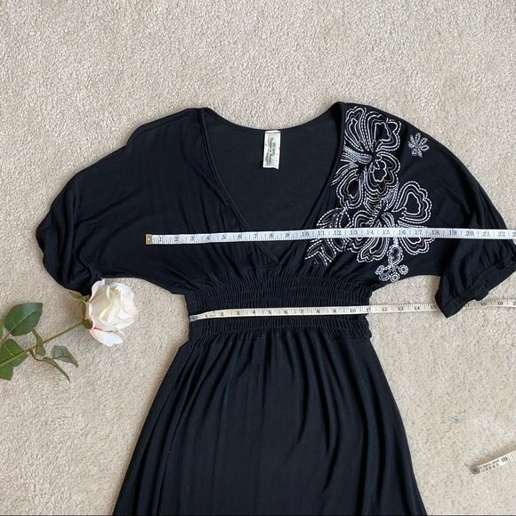 Black Floral Hawaiian Maxi Dress Womens Small White Flowers Cover-up - Picture 10 of 11